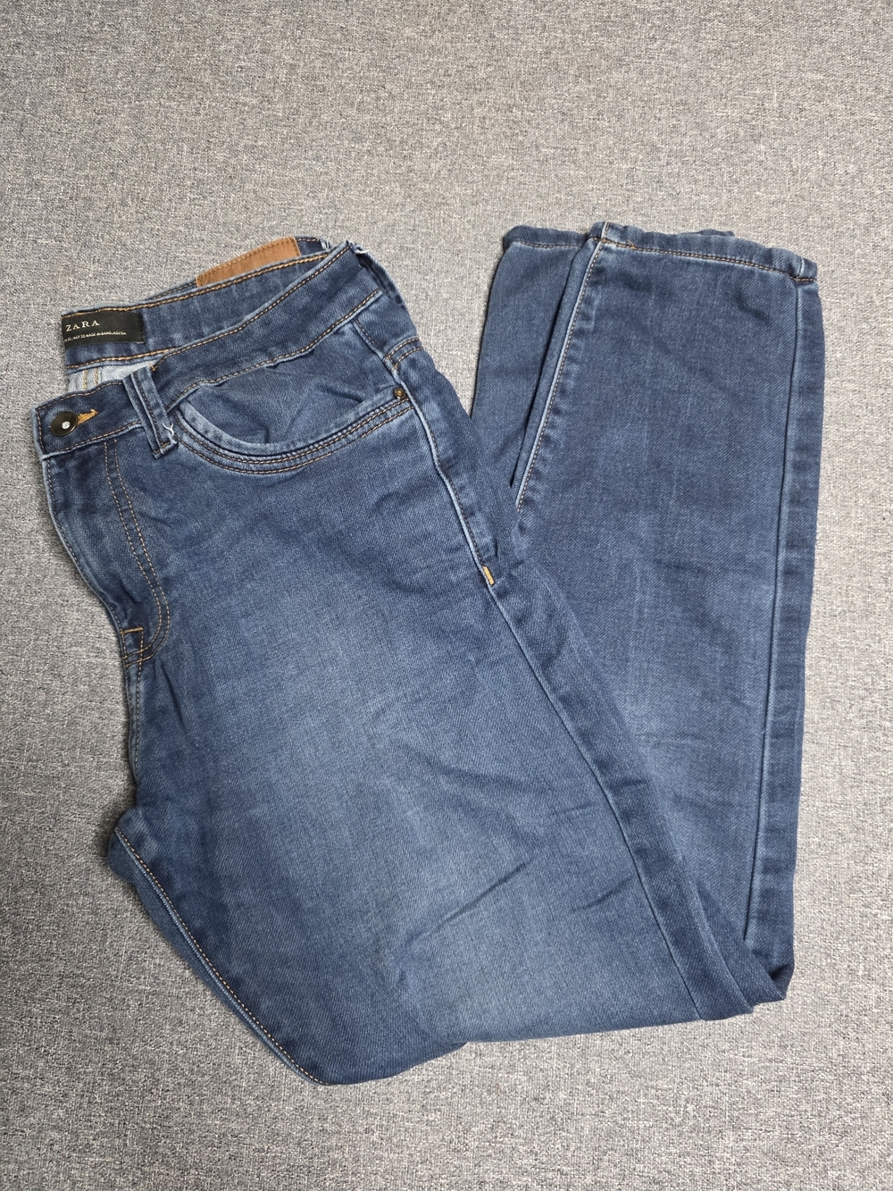 ZARA Man Soft Denim Medium Wash Straight Leg Jeans Size 32